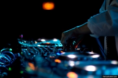 DJ